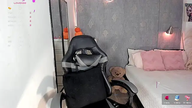 alessia anderson online show from October 15, 2025, 11:38 pm