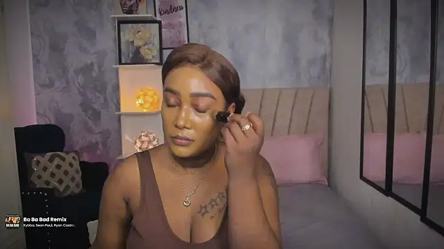 alessia anderson online show from July 28, 2026, 1:01 am