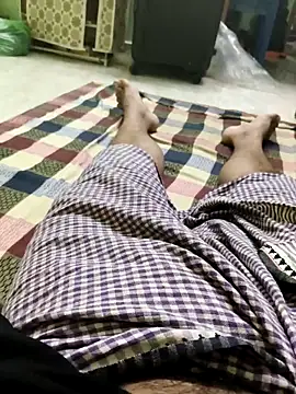 Nira22 online show from April 27, 2026, 7:34 pm