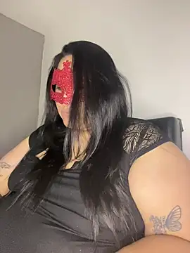 TemptingMoon online show from May 16, 2026, 11:36 pm
