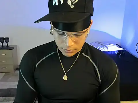 Snapshot of sant_wahlberg chatting on June 16, 2026, 11:07 pm sant wahlberg online show from June 16, 2026, 11:07 pm