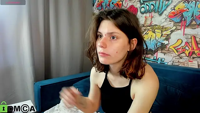 Snapshot of Kira_Be11 chatting on June 16, 2026, 1:08 am Kira Be11 online show from June 16, 2026, 1:08 am