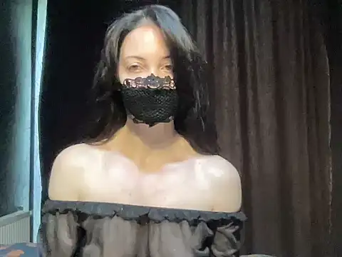 LillyRoux  online show from April 29, 2026, 5:11 am