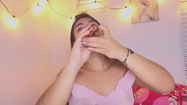 VictoriaaLopez online show from June 5, 2026, 3:57 am