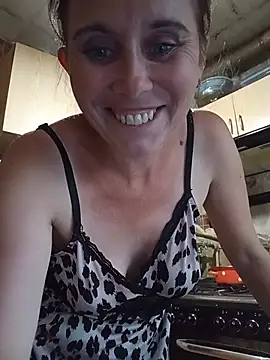 Snapshot of MerelinMILf2 chatting on June 17, 2026, 3:13 pm MerelinMILf2 online show from June 17, 2026, 3:13 pm