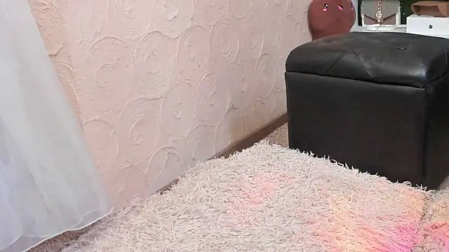 lililiana online show from July 22, 2026, 8:17 am