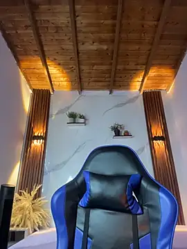 Snapshot of catalina_lafer chatting on June 12, 2026, 1:54 pm catalina lafer online show from June 12, 2026, 1:54 pm