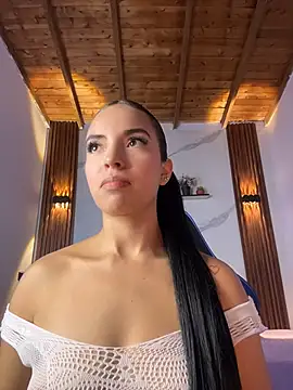 Snapshot of catalina_lafer chatting on June 16, 2026, 1:47 pm catalina lafer online show from June 16, 2026, 1:47 pm
