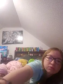 Freaky-Doll online show from June 7, 2026, 7:17 pm