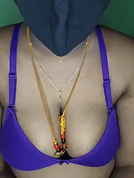 Snapshot of tamil_butterfly chatting on June 6, 2026, 6:23 pm tamil butterfly online show from June 6, 2026, 6:23 pm