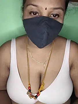 Snapshot of tamil_butterfly chatting on July 1, 2026, 6:07 pm tamil butterfly online show from July 1, 2026, 6:07 pm