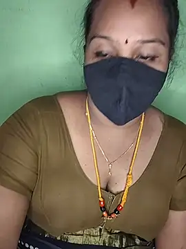 Snapshot of tamil_butterfly chatting on July 13, 2026, 6:44 pm tamil butterfly online show from July 13, 2026, 6:44 pm