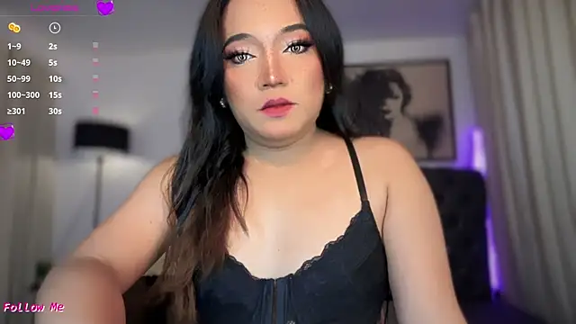 Snapshot of Sensual_Ekang chatting on June 18, 2026, 5:17 pm Sensual Ekang online show from June 18, 2026, 5:17 pm