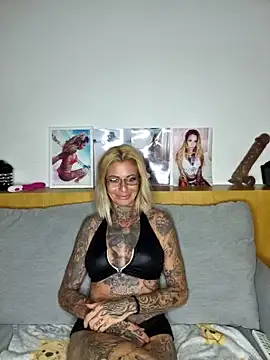 Sarah-Daniels online show from April 30, 2026, 8:57 pm