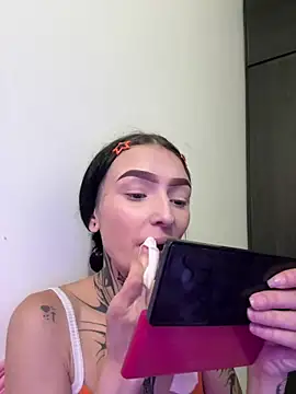 she-dulce online show from May 6, 2026, 8:47 pm