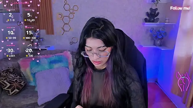 mia smoke  online show from June 9, 2026, 4:40 pm