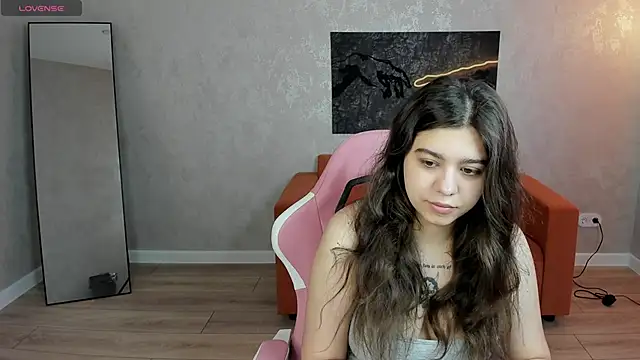 Snapshot of Trisha_Moore chatting on May 26, 2026, 1:12 am Trisha Moore online show from May 26, 2026, 1:12 am