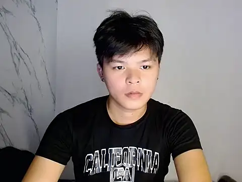 yourhotasiandoms online show from August 5, 2026, 6:49 am