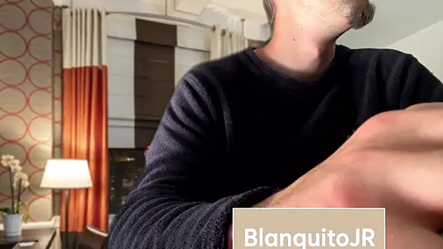 Snapshot of Alexitoonene chatting on May 20, 2026, 10:32 am Alexitoonene online show from May 20, 2026, 10:32 am