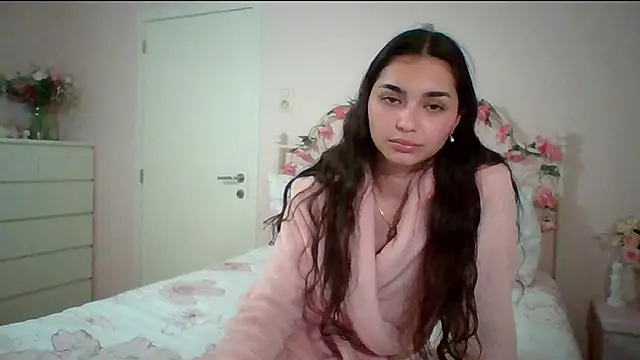Snapshot of yourbella37 chatting on May 8, 2026, 7:52 pm yourbella37 online show from May 8, 2026, 7:52 pm