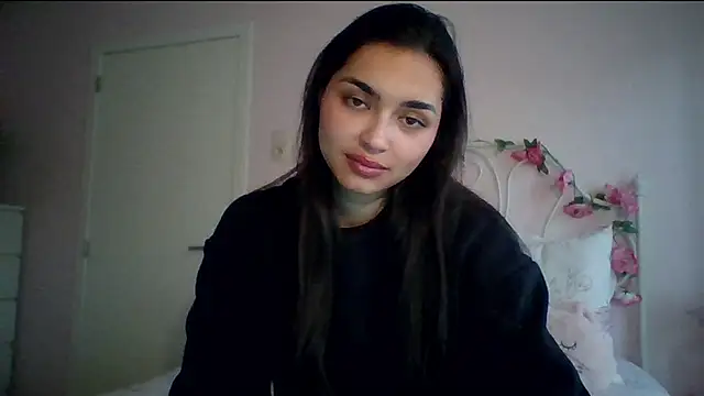 Snapshot of yourbella37 chatting on May 14, 2026, 6:58 pm yourbella37 online show from May 14, 2026, 6:58 pm