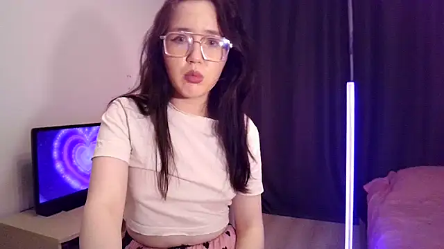 LannieCam online show from May 14, 2026, 5:20 pm