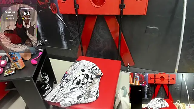 Evelin Hellsing online show from May 22, 2026, 1:13 am