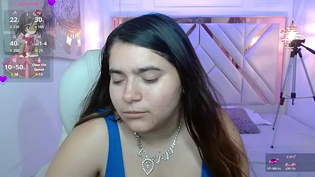 Snapshot of Laurha_ chatting on July 16, 2026, 7:31 pm Laurha online show from July 16, 2026, 7:31 pm