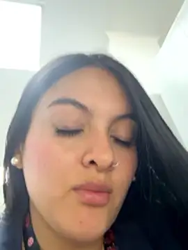 marianm29-1 online show from June 6, 2026, 2:11 pm