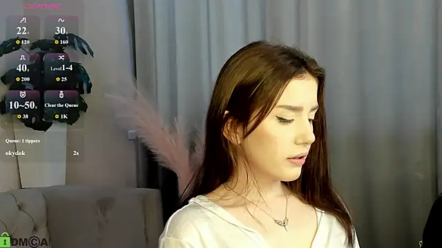 Snapshot of Lonny_Peach chatting on August 9, 2026, 3:23 am Lonny Peach online show from August 9, 2026, 3:23 am