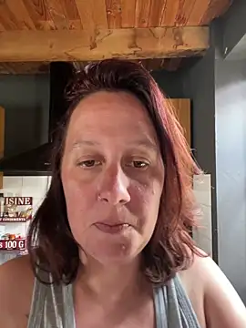 Snapshot of zelda252 chatting on June 2, 2026, 1:35 pm zelda252 online show from June 2, 2026, 1:35 pm