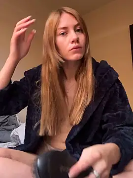 daisycollins online show from July 14, 2026, 1:41 am