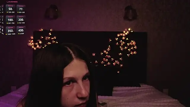ChristiaHorde online show from June 8, 2026, 1:28 am