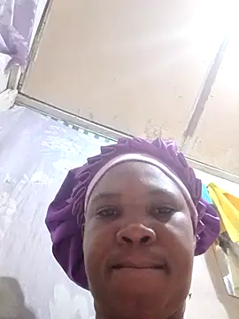 Snapshot of Kettyberry chatting on May 6, 2026, 10:48 pm Kettyberry online show from May 6, 2026, 10:48 pm