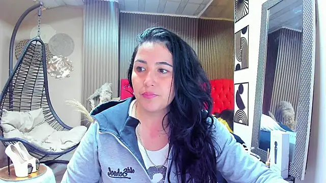Snapshot of BBWLuxuryMuse chatting on July 28, 2026, 12:23 pm BBWLuxuryMuse online show from July 28, 2026, 12:23 pm
