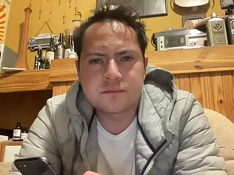 Snapshot of alecsgzz chatting on May 14, 2026, 3:13 am alecsgzz online show from May 14, 2026, 3:13 am
