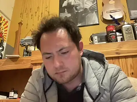 Snapshot of alecsgzz chatting on May 23, 2026, 7:02 am alecsgzz online show from May 23, 2026, 7:02 am