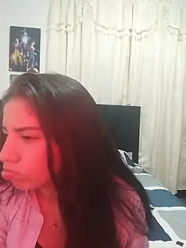 LinaColombianGirl online show from May 3, 2026, 5:46 am