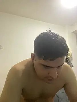 MenSexPeru online show from May 5, 2026, 5:59 am