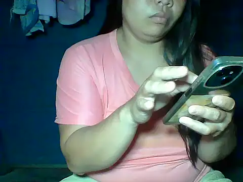 MommyKaye30 online show from June 3, 2026, 8:03 pm