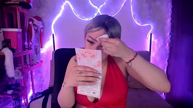 Snapshot of liz_martins1 chatting on August 6, 2026, 2:24 am liz martins1 online show from August 6, 2026, 2:24 am