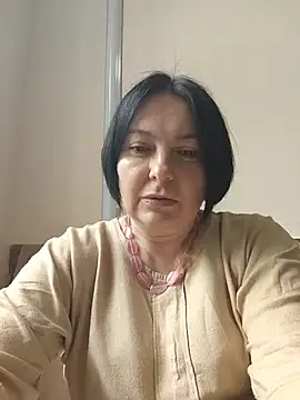 Snapshot of EmmaEmmy40 chatting on June 6, 2026, 9:58 am EmmaEmmy40 online show from June 6, 2026, 9:58 am