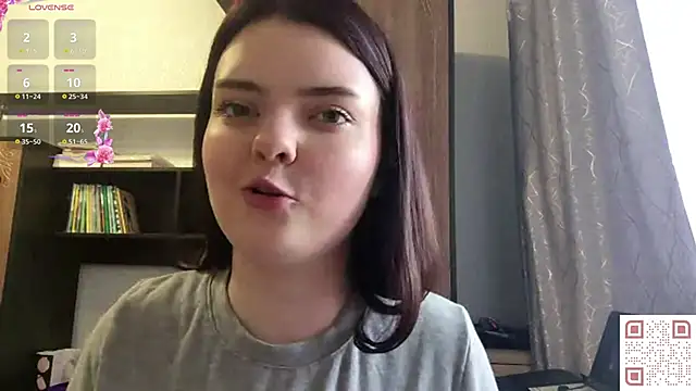 Snapshot of RebelDesiree chatting on June 18, 2026, 6:13 am RebelDesiree online show from June 18, 2026, 6:13 am