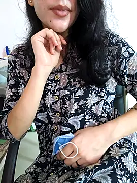 Snapshot of zoya_baby_ chatting on June 3, 2026, 4:26 am zoya baby online show from June 3, 2026, 4:26 am