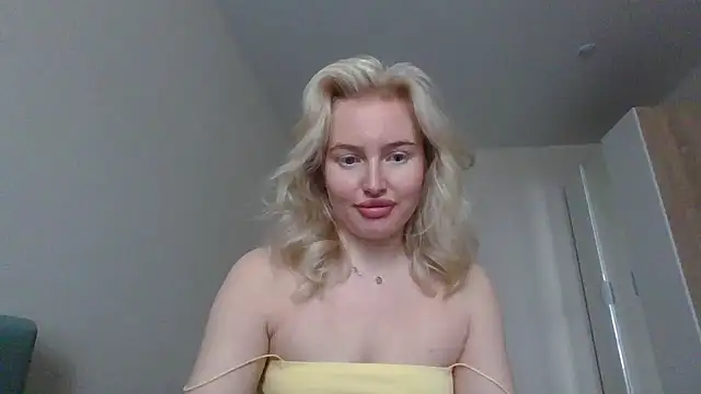 blond canary online show from May 3, 2026, 11:16 am