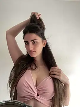 OliviaBaby- online show from May 15, 2026, 10:33 am