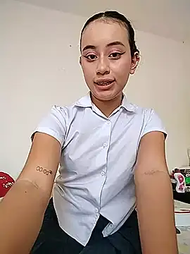 L0lita Emi12 online show from June 11, 2026, 3:21 pm