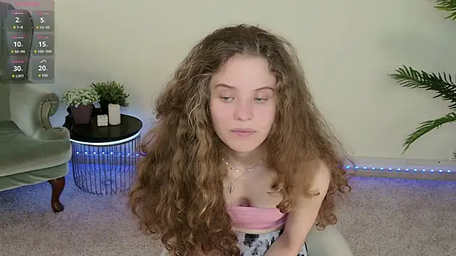 Snapshot of Mila_Stain chatting on June 18, 2026, 10:09 am Mila Stain online show from June 18, 2026, 10:09 am
