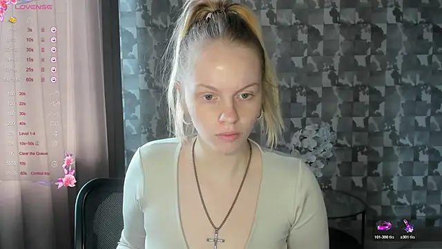 Snapshot of L_aura chatting on May 10, 2026, 7:13 am L aura online show from May 10, 2026, 7:13 am