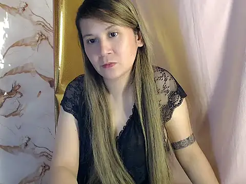 Cafe Lolla143 online show from May 9, 2026, 1:33 am